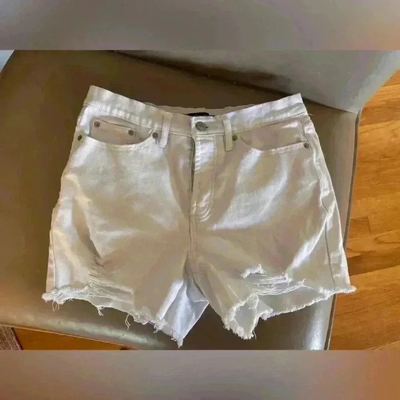 Calvin Klein Jean shorts - Picture 1 of 7
